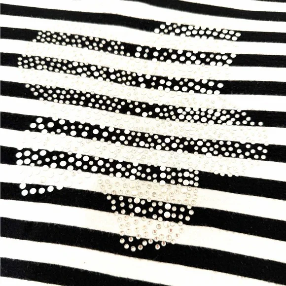 White House Black Market SS Top - Picture 7 of 9